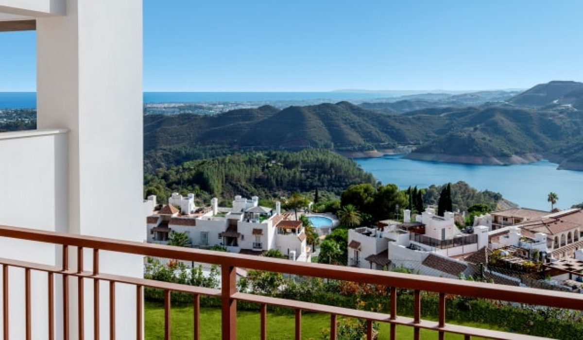 A5.1_Almazara_Views_townhouses_Istan_Marbella_terrace-Sept-2023_2-min