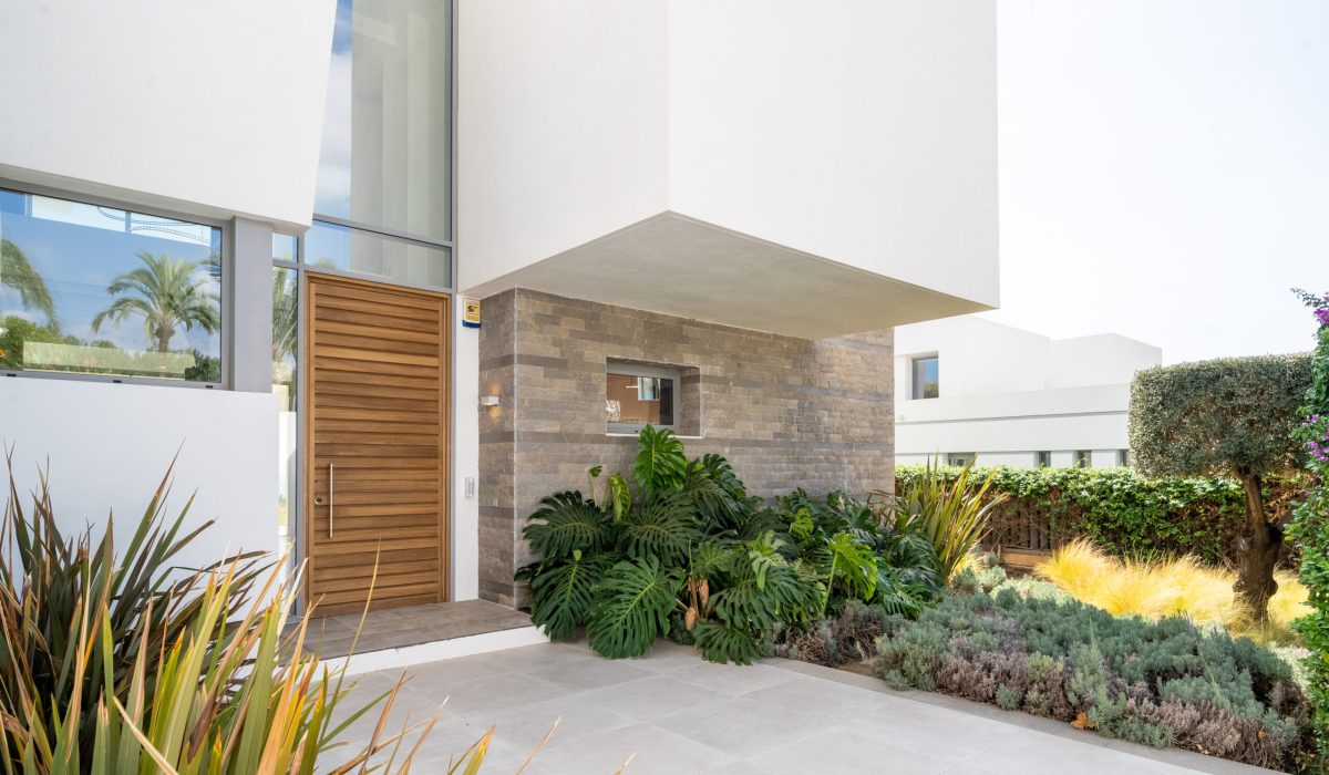 NVOGA-Homes-VILLA-ICON-SANTA-CLARA-00887-HDR-scaled