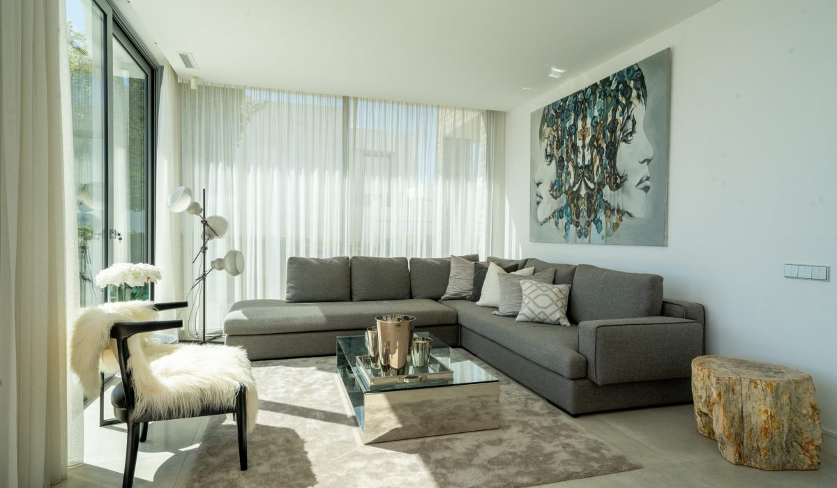 NVOGA-Homes-VILLA-ICON-SANTA-CLARA-00896-HDR-scaled