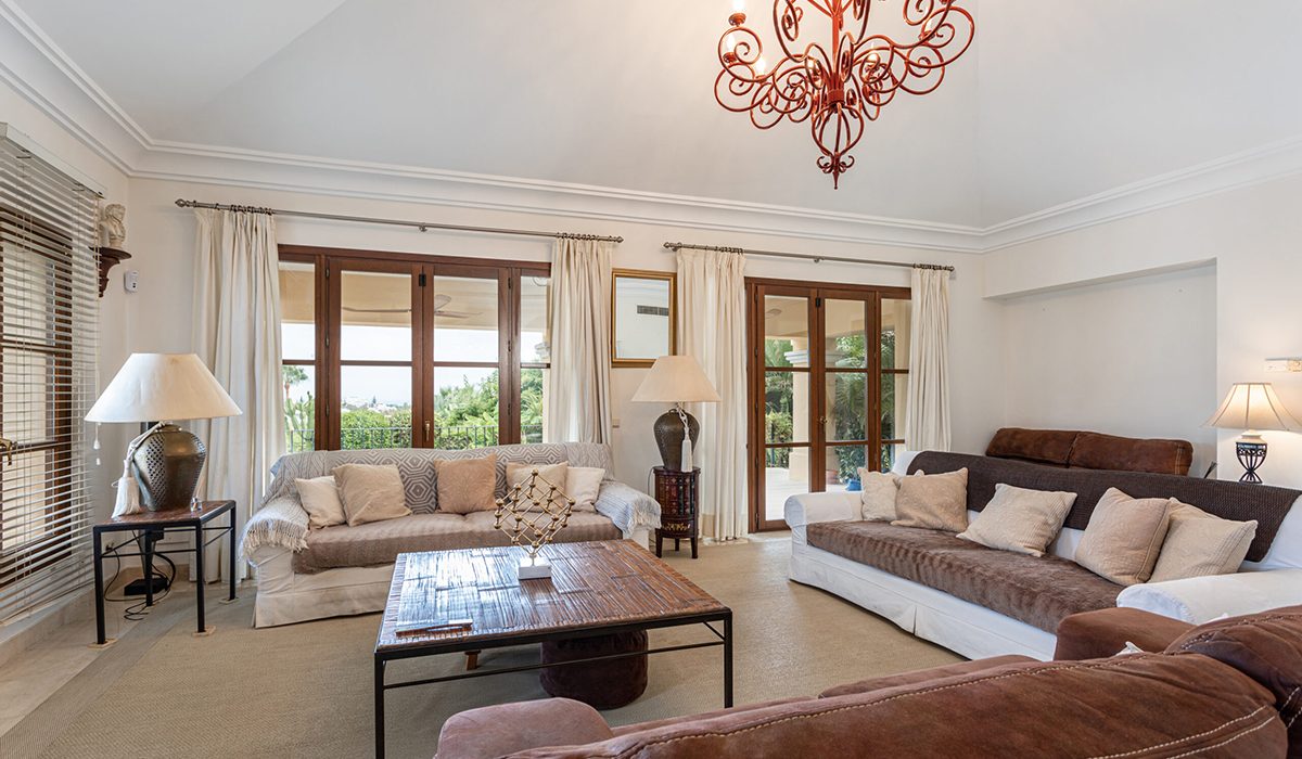 Villa-Nueva-Andalucia-NVOGA-Homes-27-scaled
